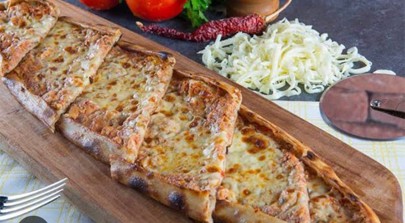 Kıyma-Kaşar Pide